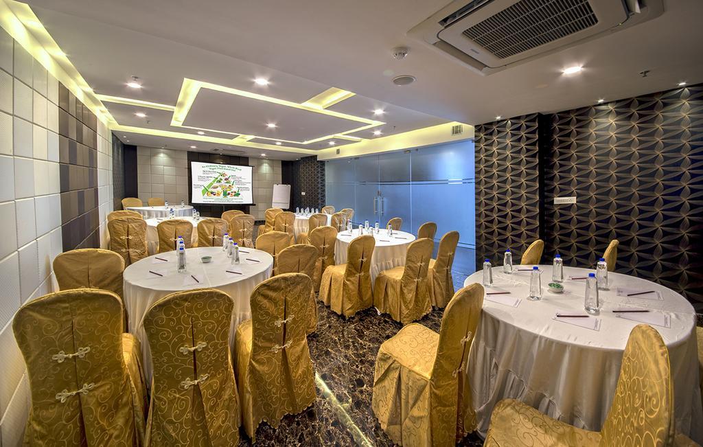 The Fern Residency Kolkata Hotel Exterior foto